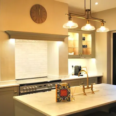 Villa Cosy Renovated House In Warrington Exterior foto