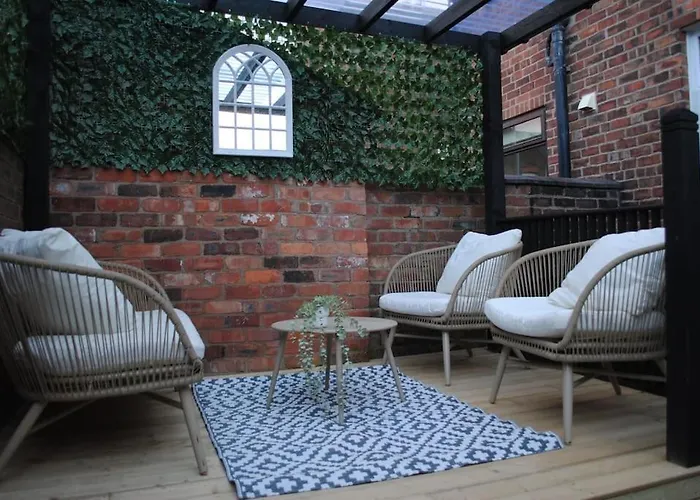 Cosy Renovated House In Warrington